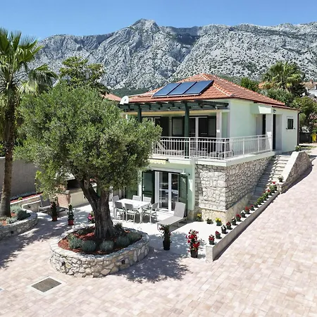 Villa Oliva *