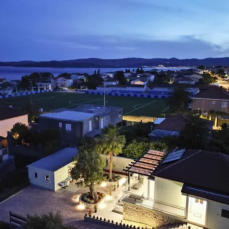 Oliva Villa *